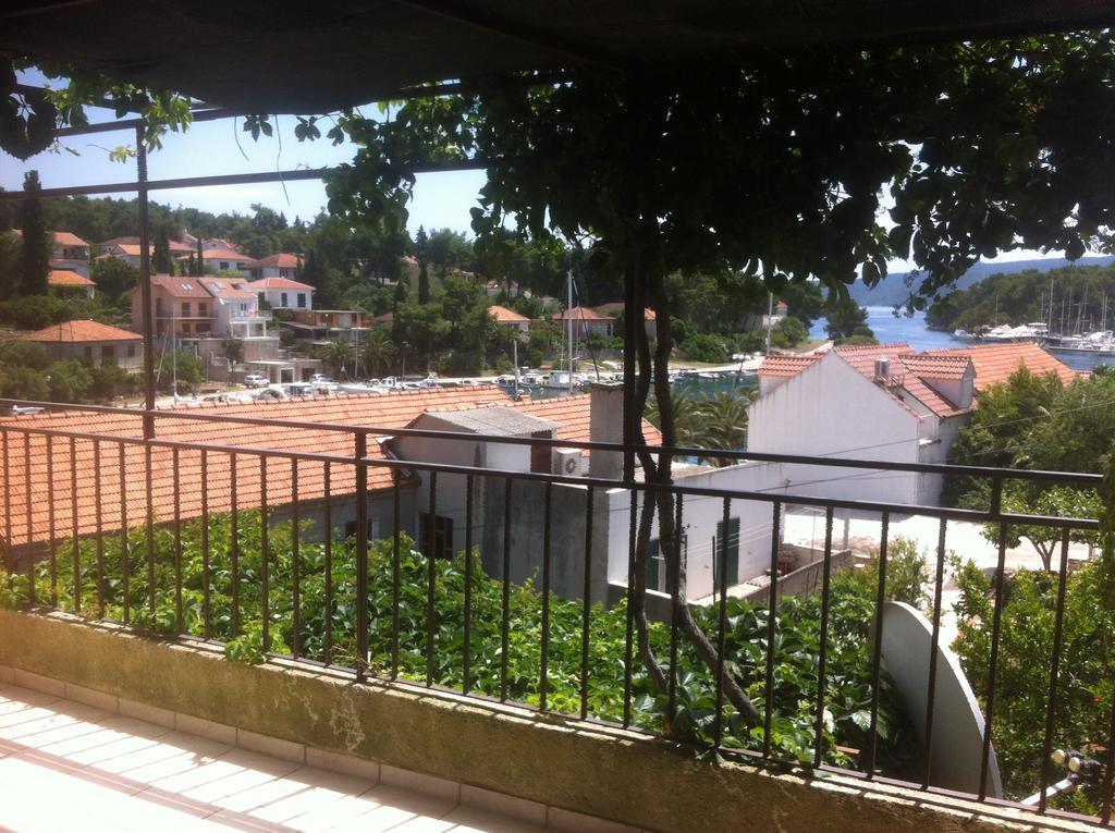 Apartments Renato Vrboska Exterior foto
